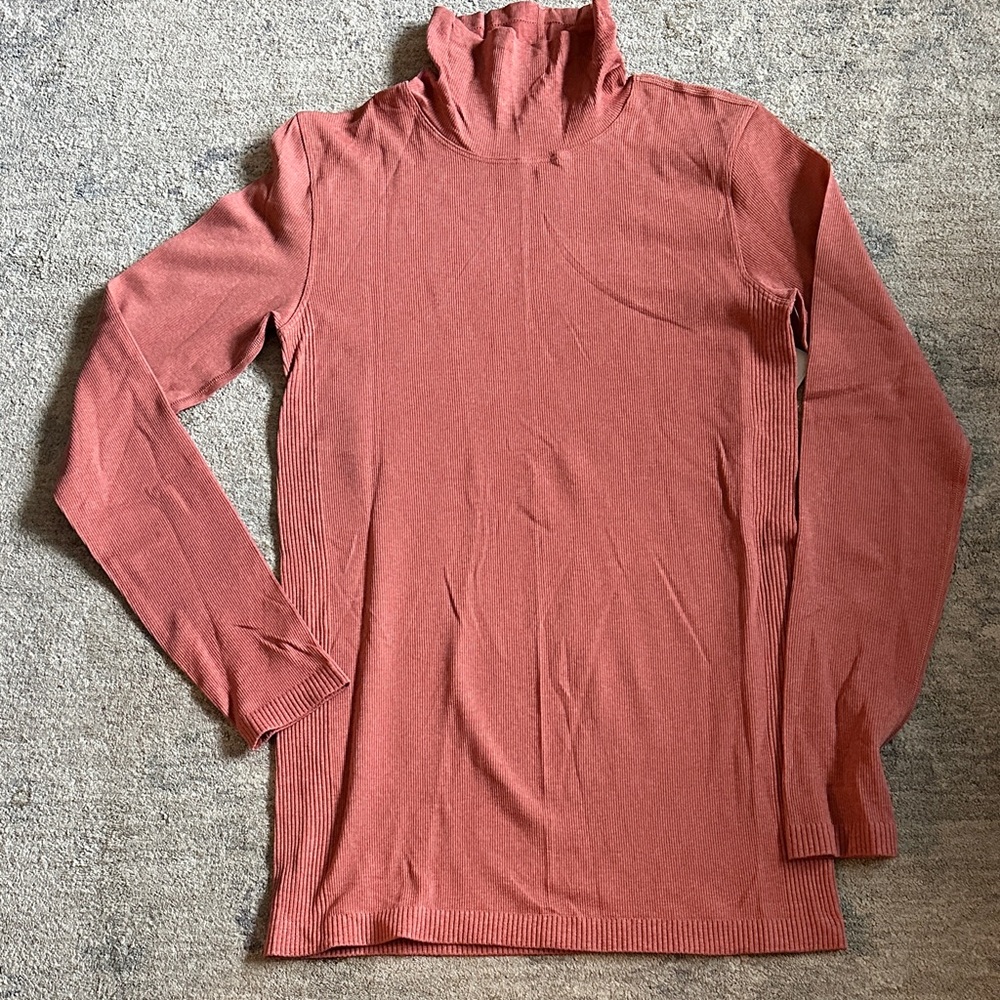 Lululemon Yin Vibes Turtleneck, size 10, copper clay color